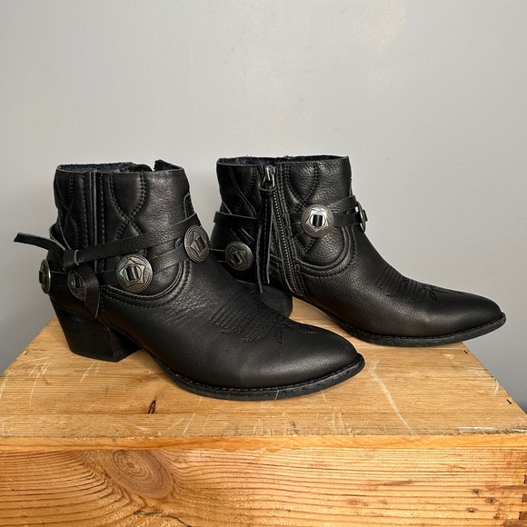 dolce vita Western Leather Boots - Picture 1 of 9